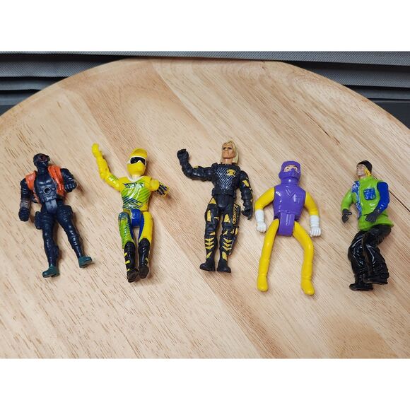 Action Figure Lot – Set of 5 Mixed Figurines - Picture 1 of 12
